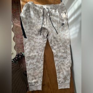 Nike Tech Fleece Joggers